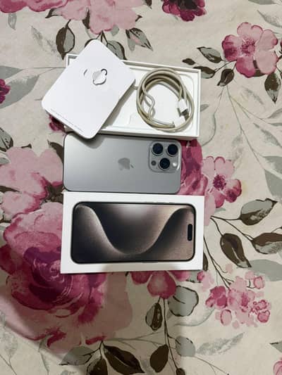 Iphone 15pro 256 gb silver titanium