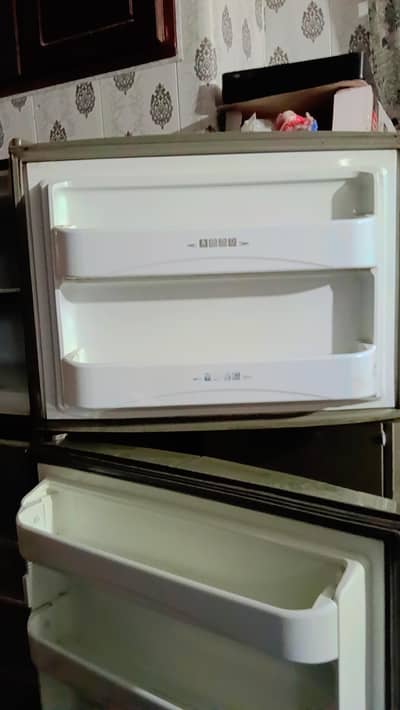 Dawlance Fridge for Sale – Energy Efficient & Spacious