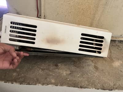 Instant gas gyser in used and genuine condition