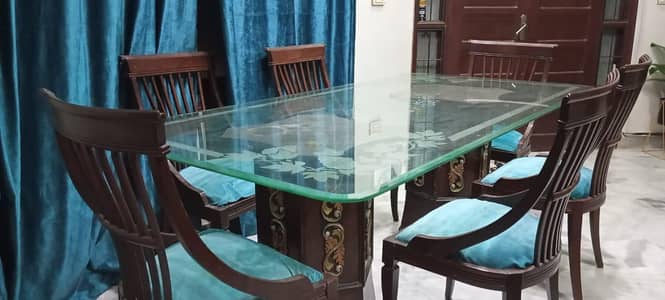 dinning table for 6 person
