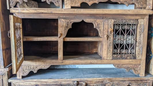 swatim beautiful antique Cabnet