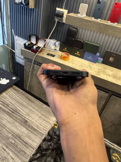 Iphone 13 non pta jv 128gb 88 health 10/10 waterpack