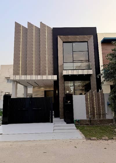 5MARLA ULTRA MODERN DESIGN TOP LOCATION HOUSE FOR SALE IN DHA RAHBER