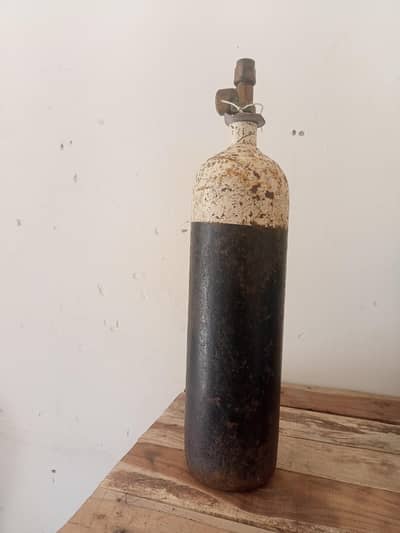 Oxygen Cylinder for sale p