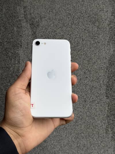Iphone se 22 condition 10/10 brand new