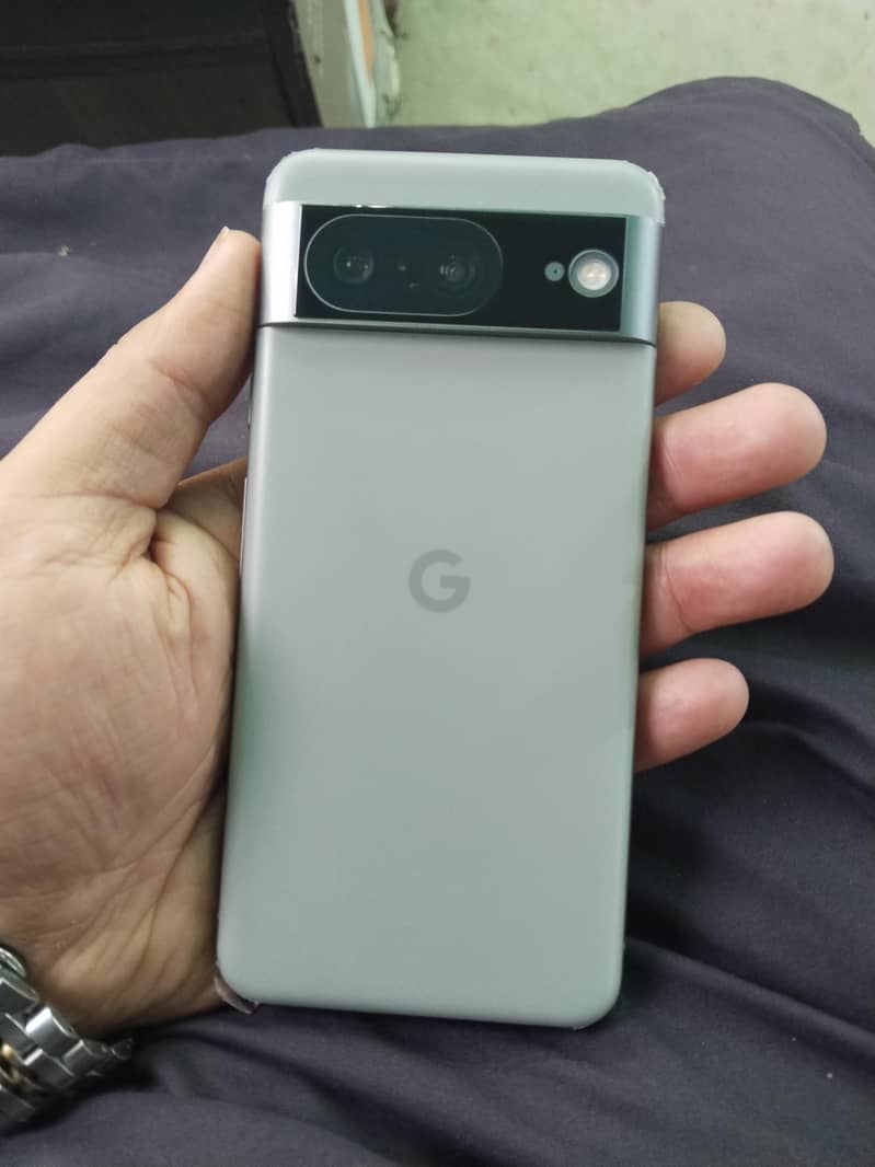 Google pixel 8 3