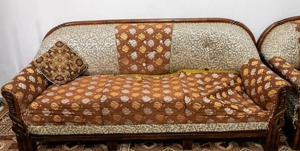 Urgent sale!! Khareed k ispe kapra charha k sell Karen.