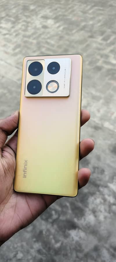 Infinix Note 40 Pro