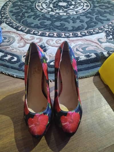 Preloved heels for sale.