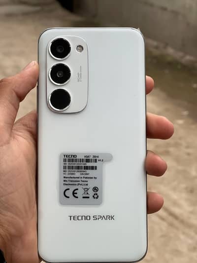 Tecno spark 40 pro+