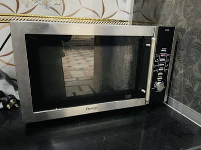Microwave Oven with Grill (UK)