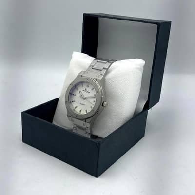 Men's stainless Steel Quartz Watch silver Off White Analog