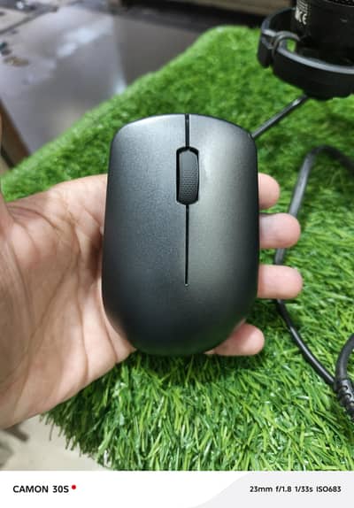 Lenovo L300  Wireless Compact Mouse 2.4 GHz Brand new UK imported