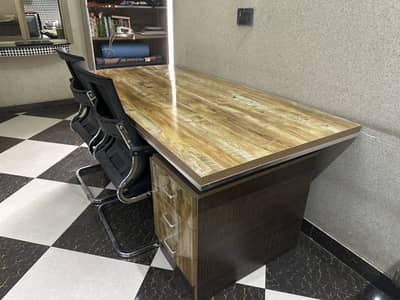 Office Executive Table New Condition