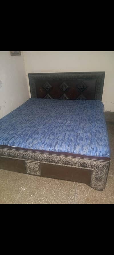 Double bed Dark brown & Black colour