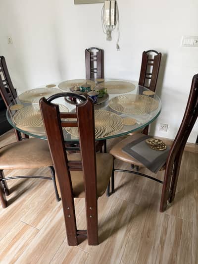 6 Seater Glass Dining Table Set – Used | Reasonable Price