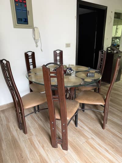 6 Seater Glass Dining Table Set – Used | Reasonable Price