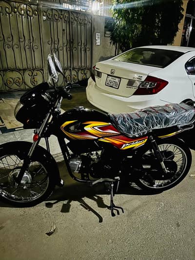 Honda Pridor | New Model 2025 | 1200 KM Use Brand New Black  Pridor