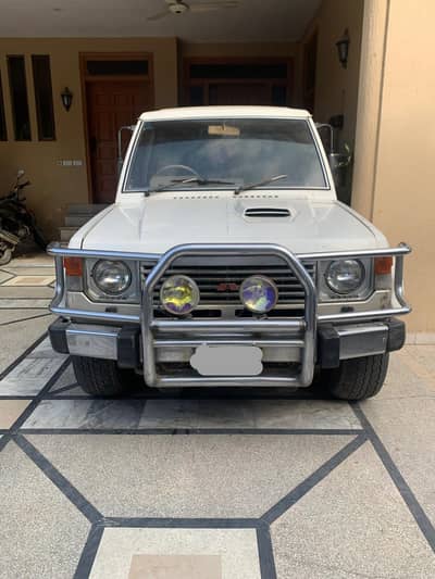 Mitsubishi Pajero Total Genuine super Excellent Jeep