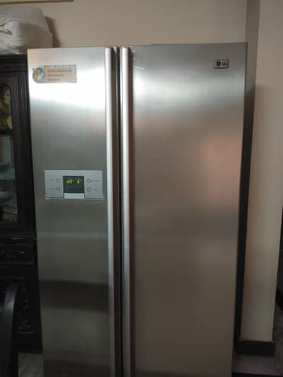 LG Side by Sde (Doule Door) Fridge