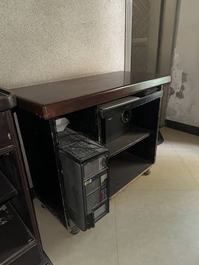 Mini study Table. Used Condition. Best to fit small places