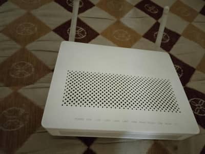 WiFi Router with 4 Network Points