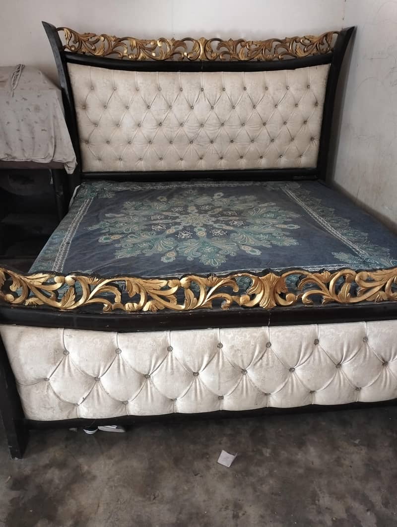 bed dressing table only 0