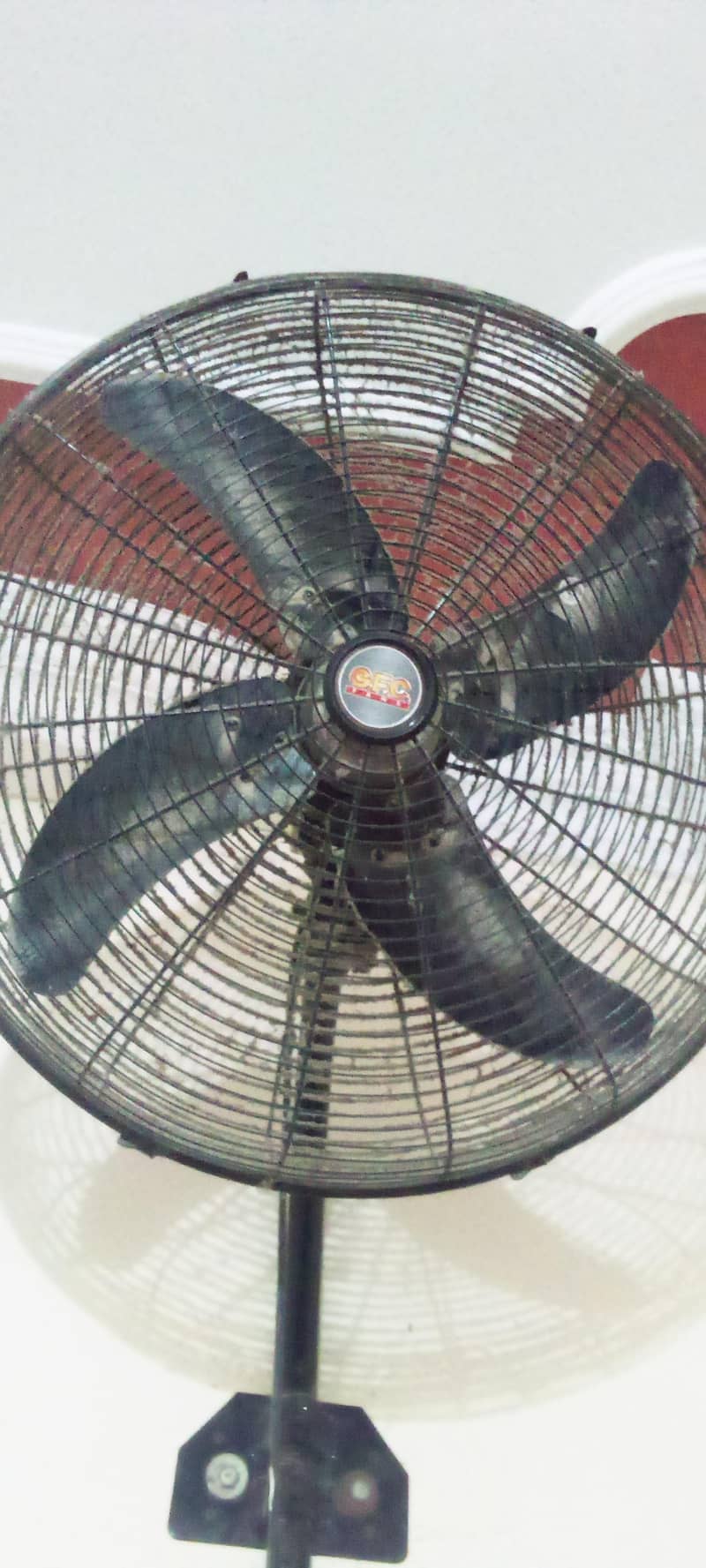 bracket fan 1