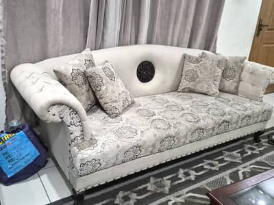 7 Seater Sofa in good condition for Sale