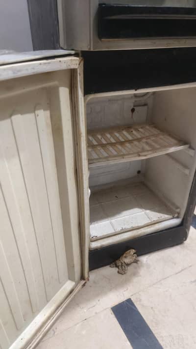 9 by 10 Condition water dispenser