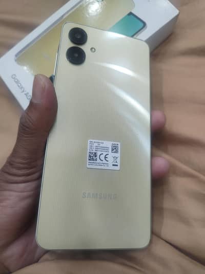 Samsung a06 with box 03156110292