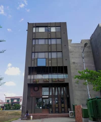 8-Marla Commercial Floor (Meezanine) Available For Rent on Hot Lahore.