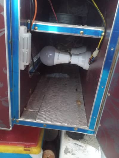 EGGS INCUBATOR, AUTOMATIC EGGS INCUBATOR.