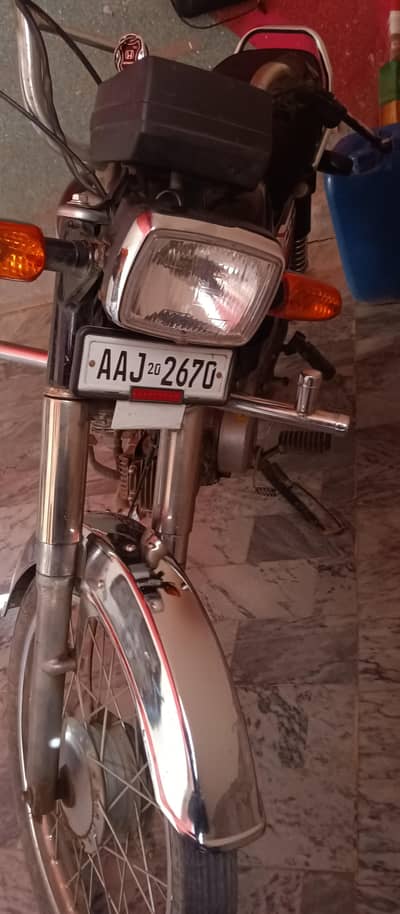 Super star 2020 model with all documents and card used bike