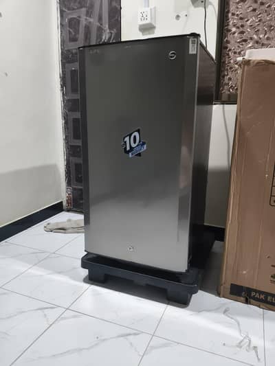 pell single door room size fridge