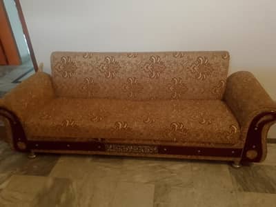 Achi Halat ka Sofa For Sale 03006426835