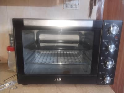 new lg oven sell for good condition plz only buyer contact me