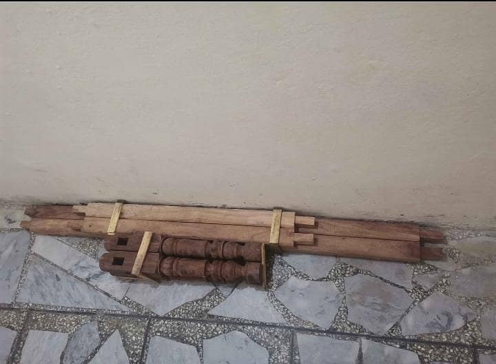 پیار لکڑی (ٹالی) والی چارپائی 1