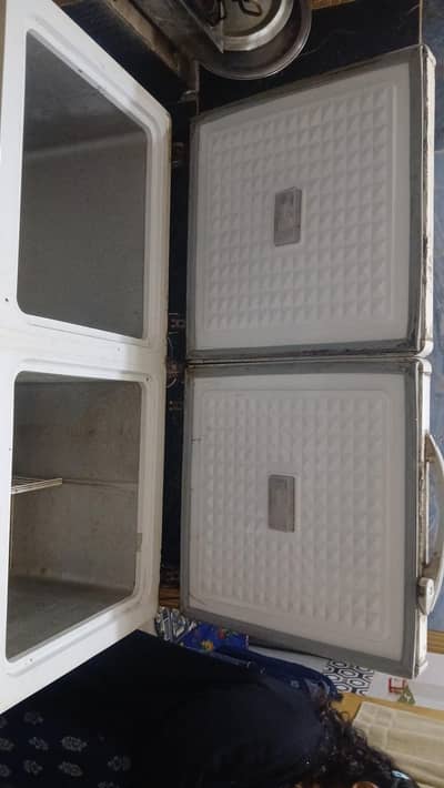 Dawlance Double Door Deep Freezer | Good Cooling (Condition 6/10)
