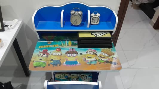 kids study table & chair just like new