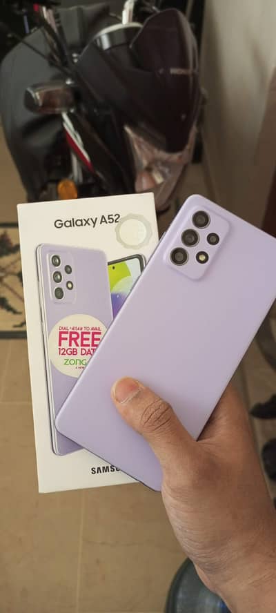 Samsung A52 8/128 with box