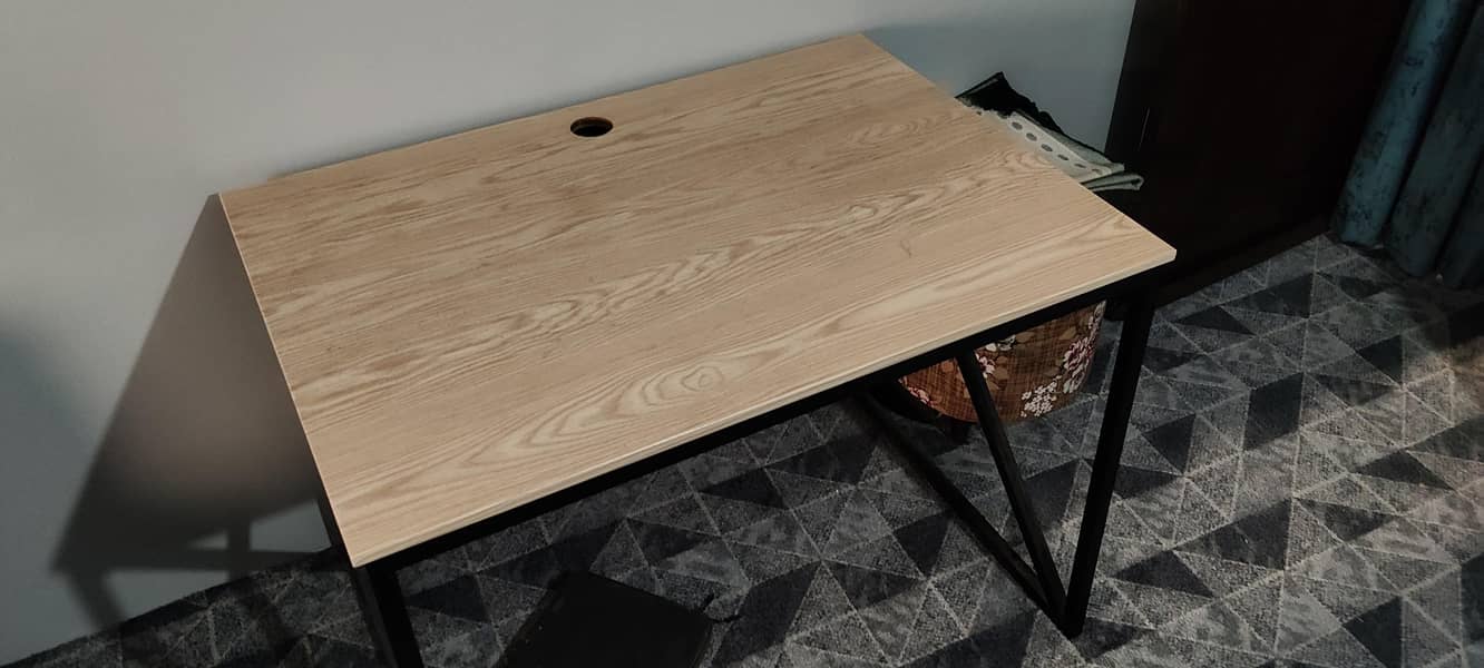 computer gaming table 4