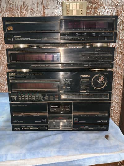 Sanyo Double Auto Reverse Stereo Deck