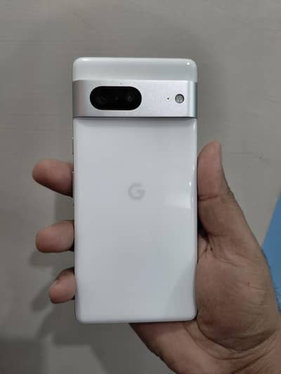 Google Pixel 7 - White - 9/10 - With Case and Charger - No Exchange