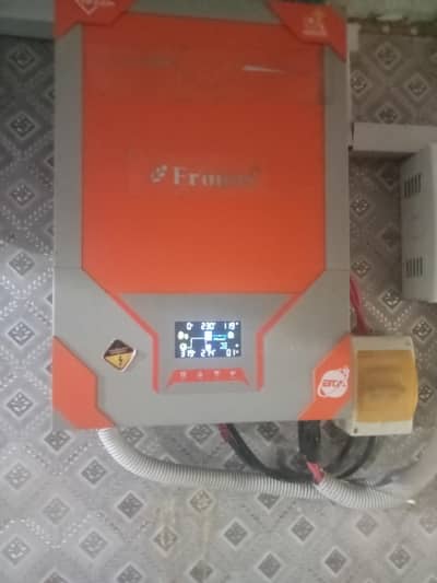 4 kilo watt inverter fronus pv 5200 Sath 2 adad battery fujika