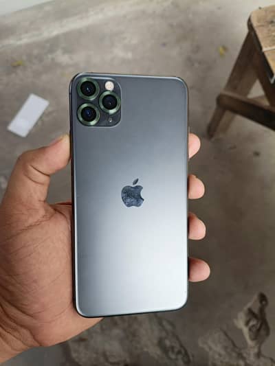 Iphone 11 pro max o3o1 7o74585