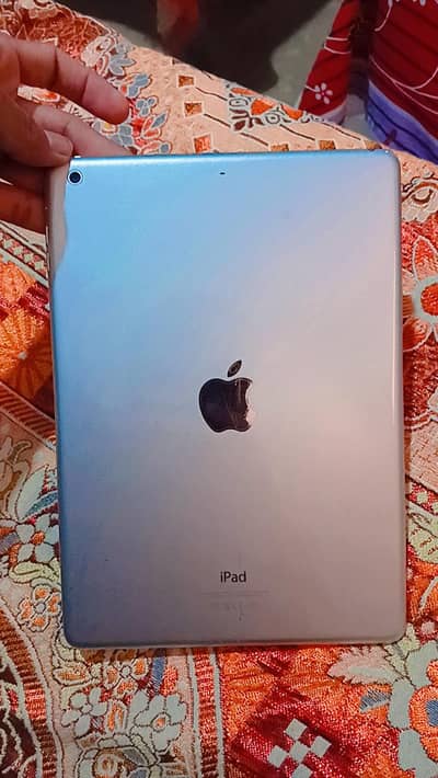 Ipad Air New condition With box and data cable no open no fault