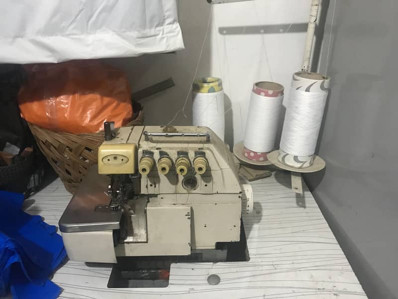 overlock machine 1