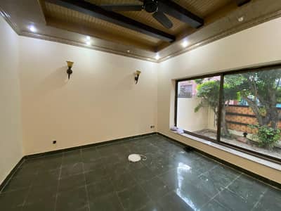 OUTCLASS 10 MARLA HOUSE FOR RENT IN T&T AABPARA SOCIETY