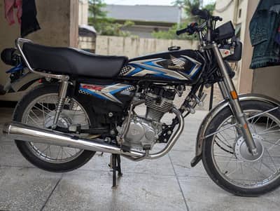 honda cg 125 (25 model)  black color